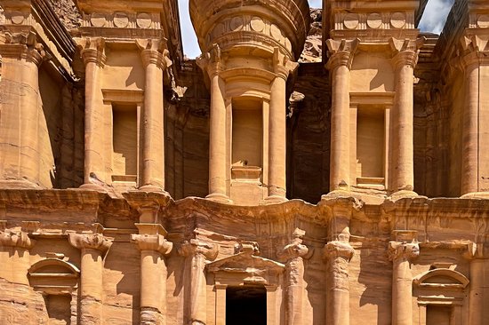Jusqu'à Ad Deir, le mythique monastère
