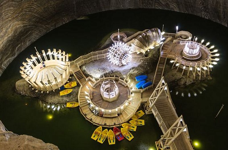 S’enivrer d’air salin dans un parc d’attraction souterrain