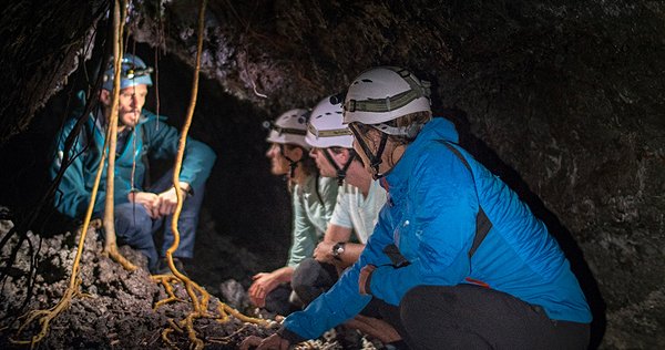 Exploration de tunnels de lave