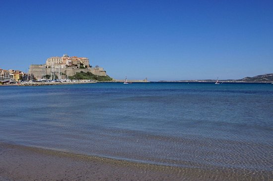 La plage de la Pinède, Calvi