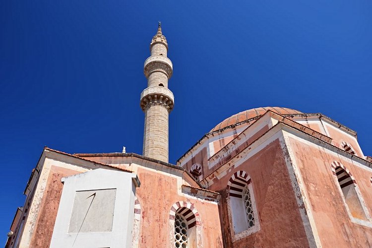 Le Palais des Grands Maîtres, l’Hôpital des Chevaliers et la mosquée de Soliman