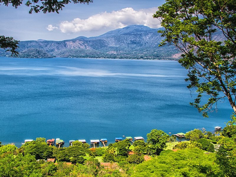 Lac Coatepeque