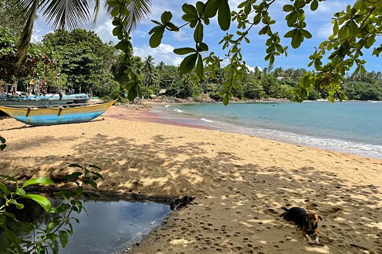 La plage d’Unakuruwa