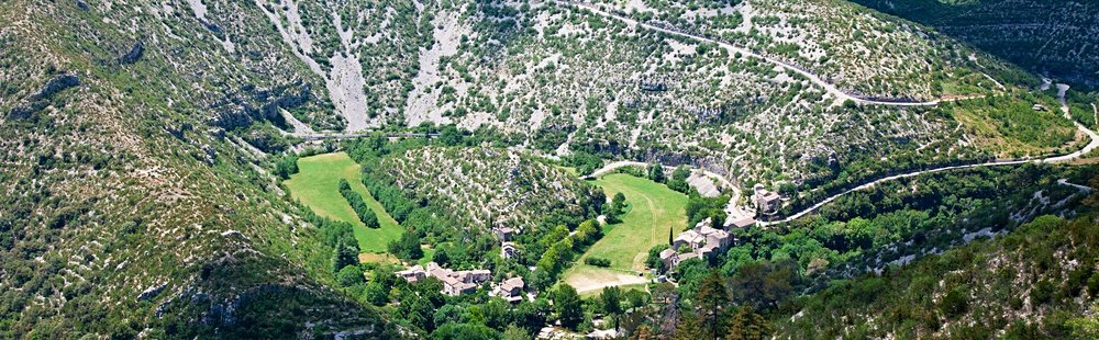 Le Cirque de Navacelles et les grands Causses