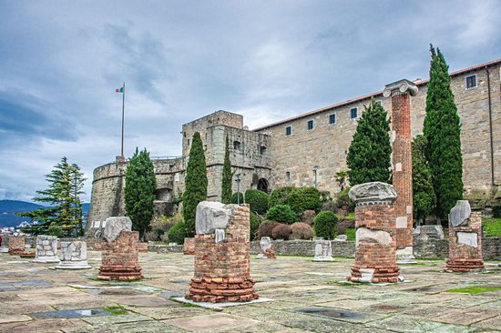 Castello di San Giusto