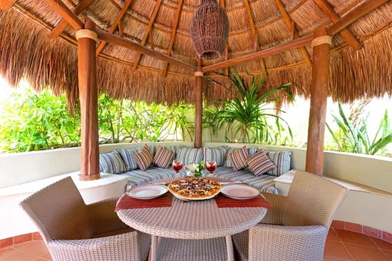 Maya Villa Condo Hotel and Beachclub