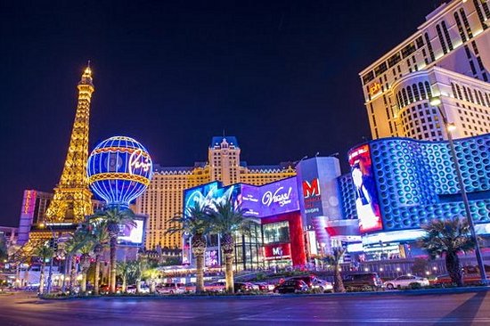 Faire un tour en limousine au milieu des casinos