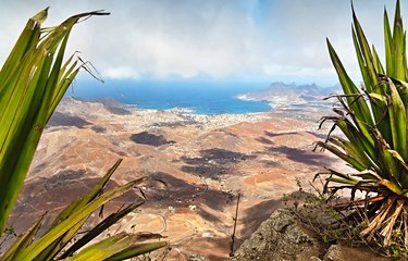 Vue de l'île de São Vicente depuis le Monte Verde