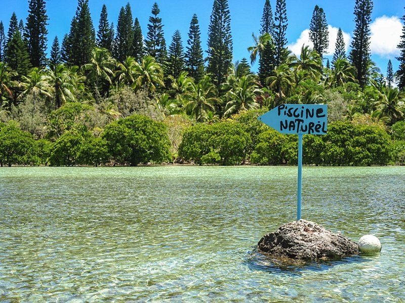 La piscine naturelle de la baie d'Oro à l'île des Pins