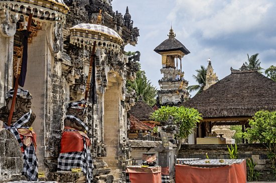 Visiter Pura Penataran Ped