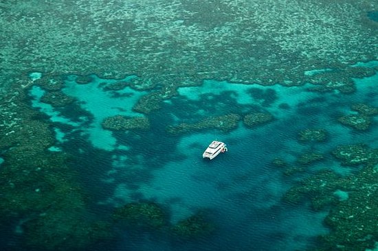 S’échapper en catamaran