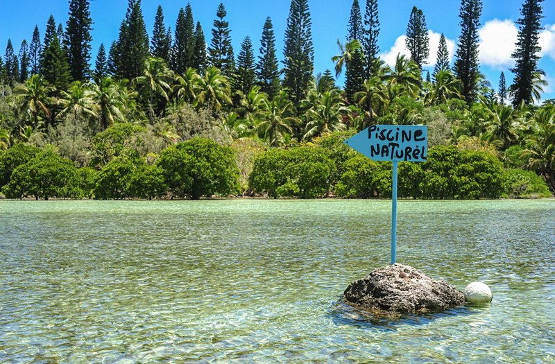 plage La piscine naturelle de la baie d'Oro à l'île des Pins