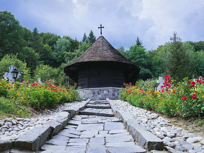 Le Monastère Dintr-un lemn