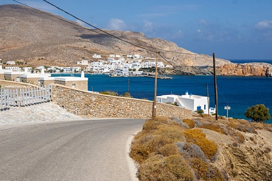 Karavostasi, le port de Folégandros