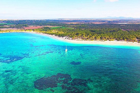 La plage d’Es Caragol