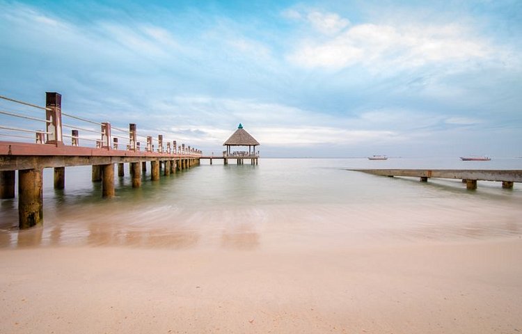 La plage de l'Indépendance