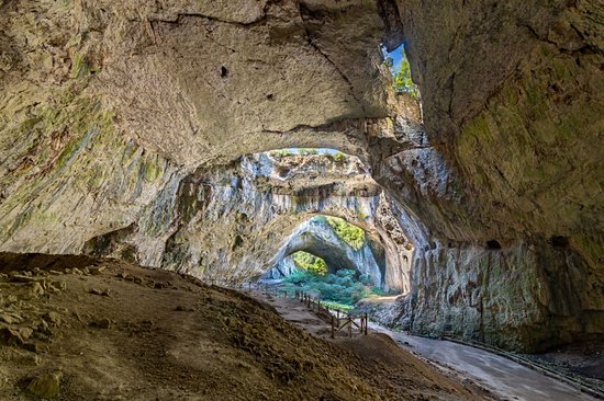 Devetashka Cave