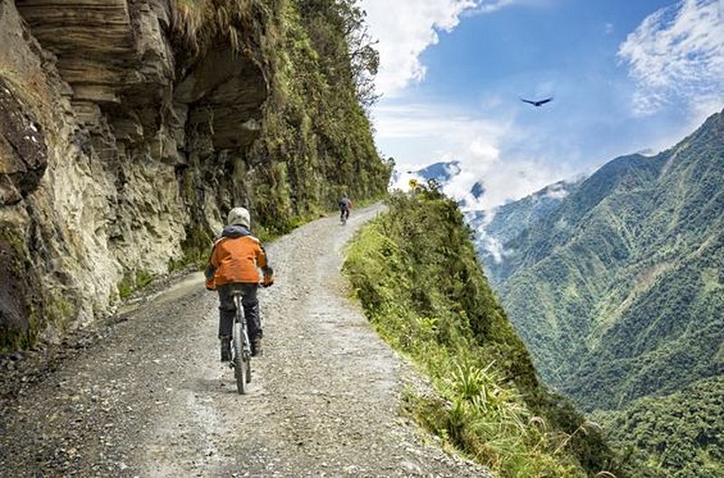 Descendre en VTT la route de la Mort
