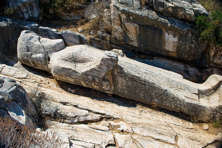 Les Kouros colossaux de Naxos