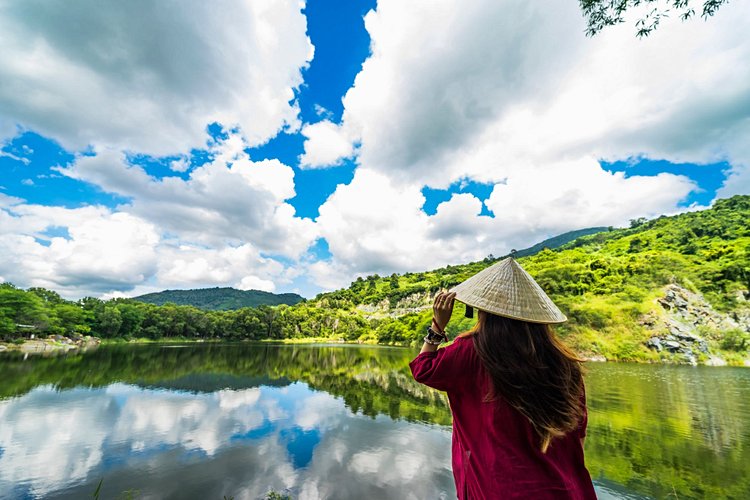 Lac Ba Be - Vietnam
