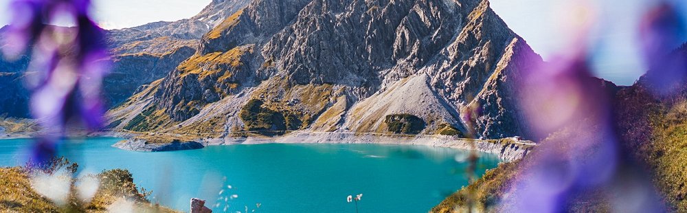 Le lac alpin de Lün