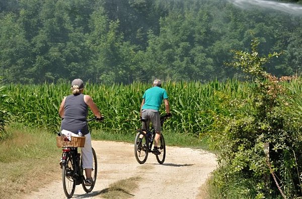 Se promener à vélo sur la Voie Verte du Grand Périgueux