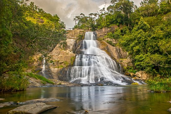 Diyaluma Falls