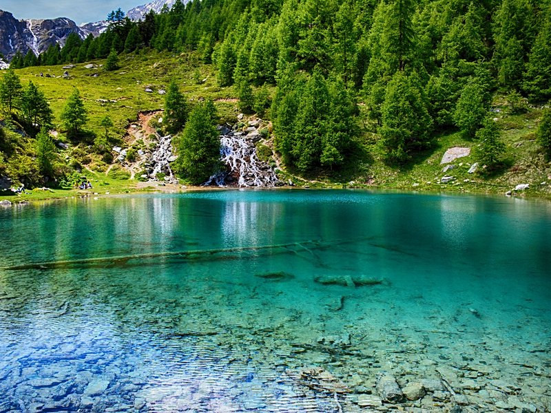 Arolla et son lac bleu