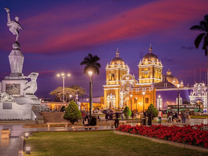 La Plaza de Armas de Trujillo