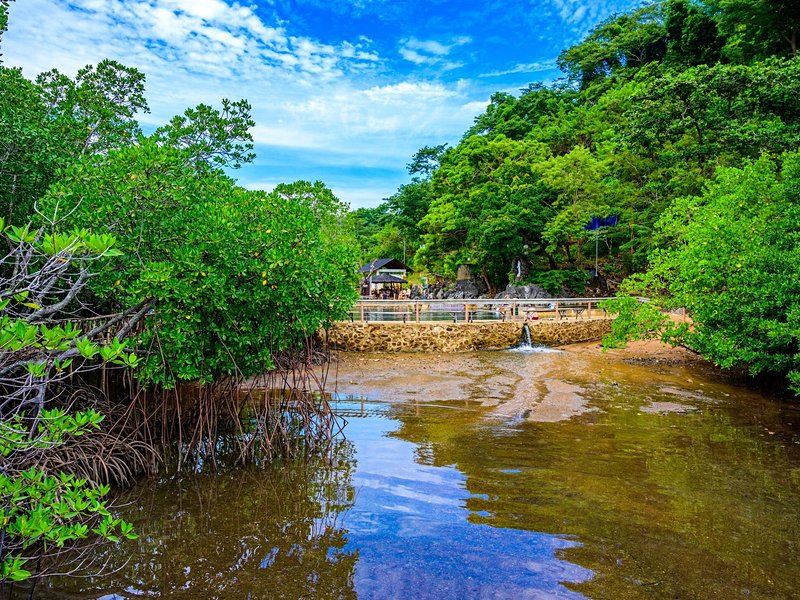 Se prélasser aux Maquinit Hot Springs