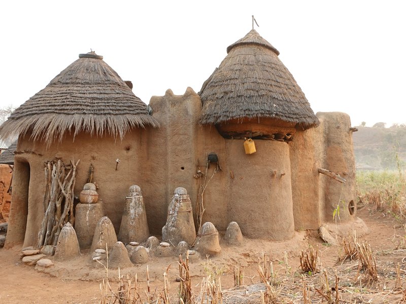Le pays des Tata Somba, forteresses de terre