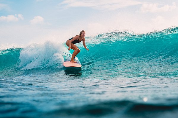 S'adonner aux joies du surf