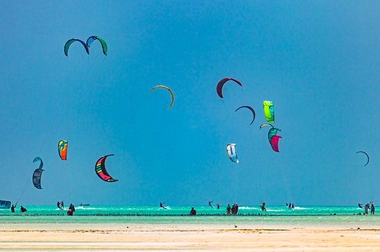 Faire du surf à Jambiani