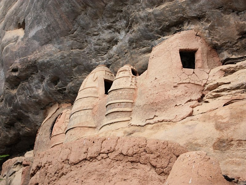 Le village troglodyte de Niansogoni