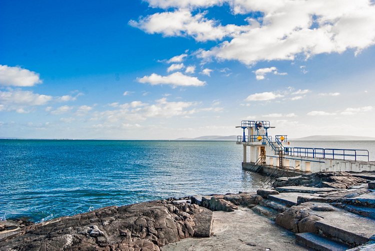 Respirez l’air de la baie de Salthill 2