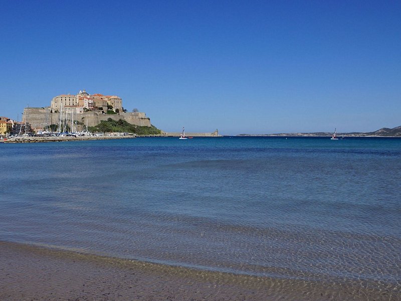 La plage de la Pinède, Calvi