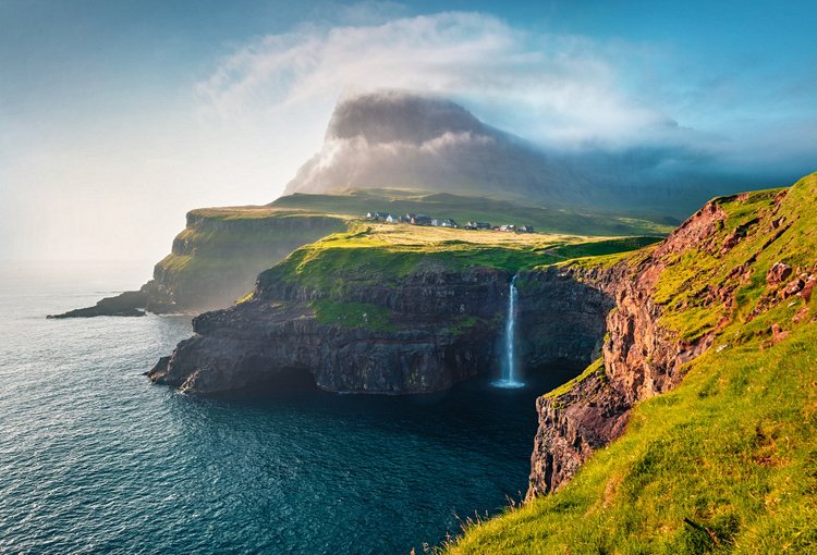 Les chutes d'eau de  Múlafossur