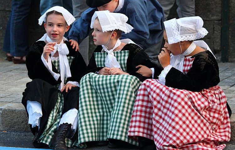 Vêtements traditionnels bretons