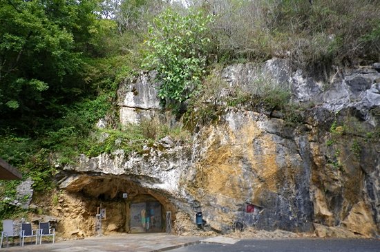 Les grottes d'Isturitz et Oxocelhaya