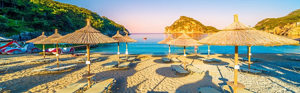 La plage de Paleokastritsa (Corfou)