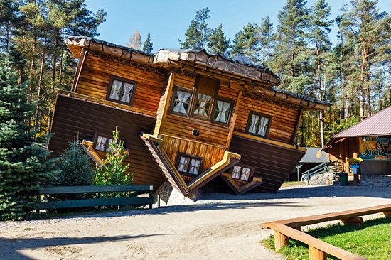 Maison à l'envers, Szymbark