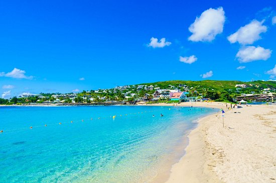 La plage des Roches Noires
