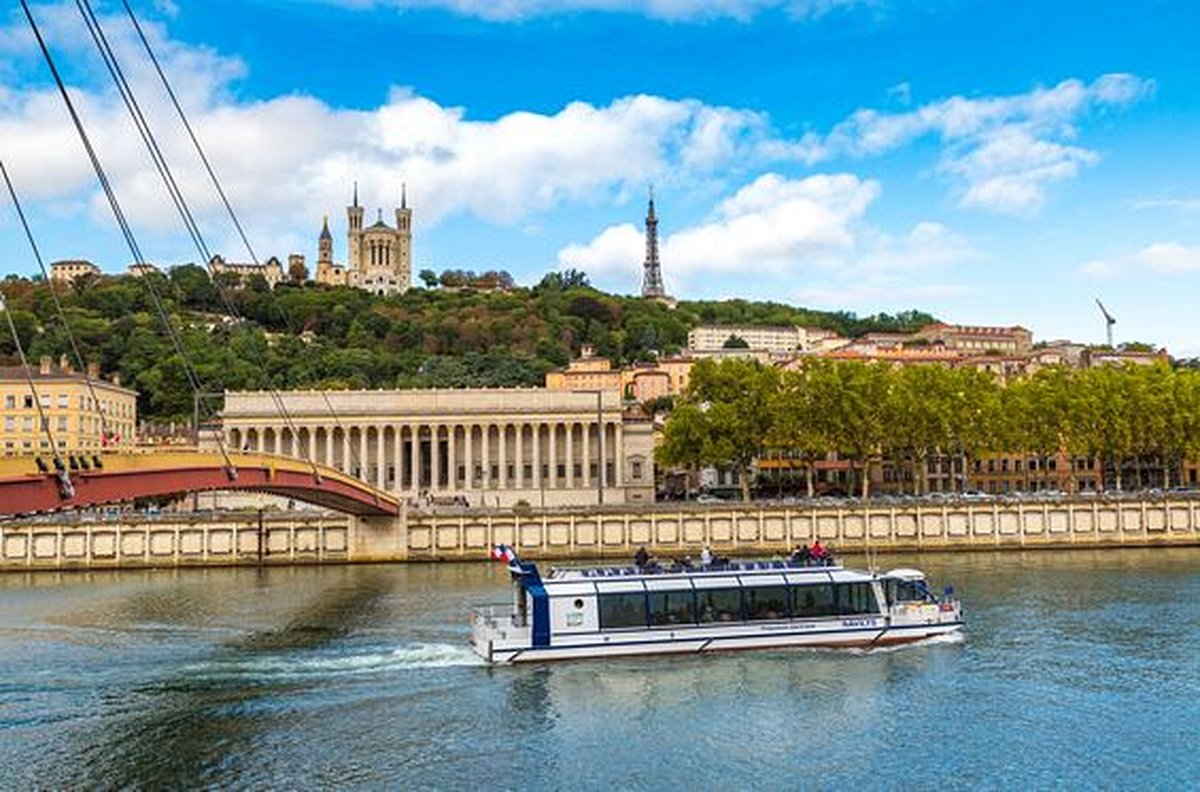 Faire une croisière sur la Saône