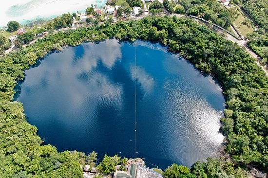 Cenote Azul, Bacalar