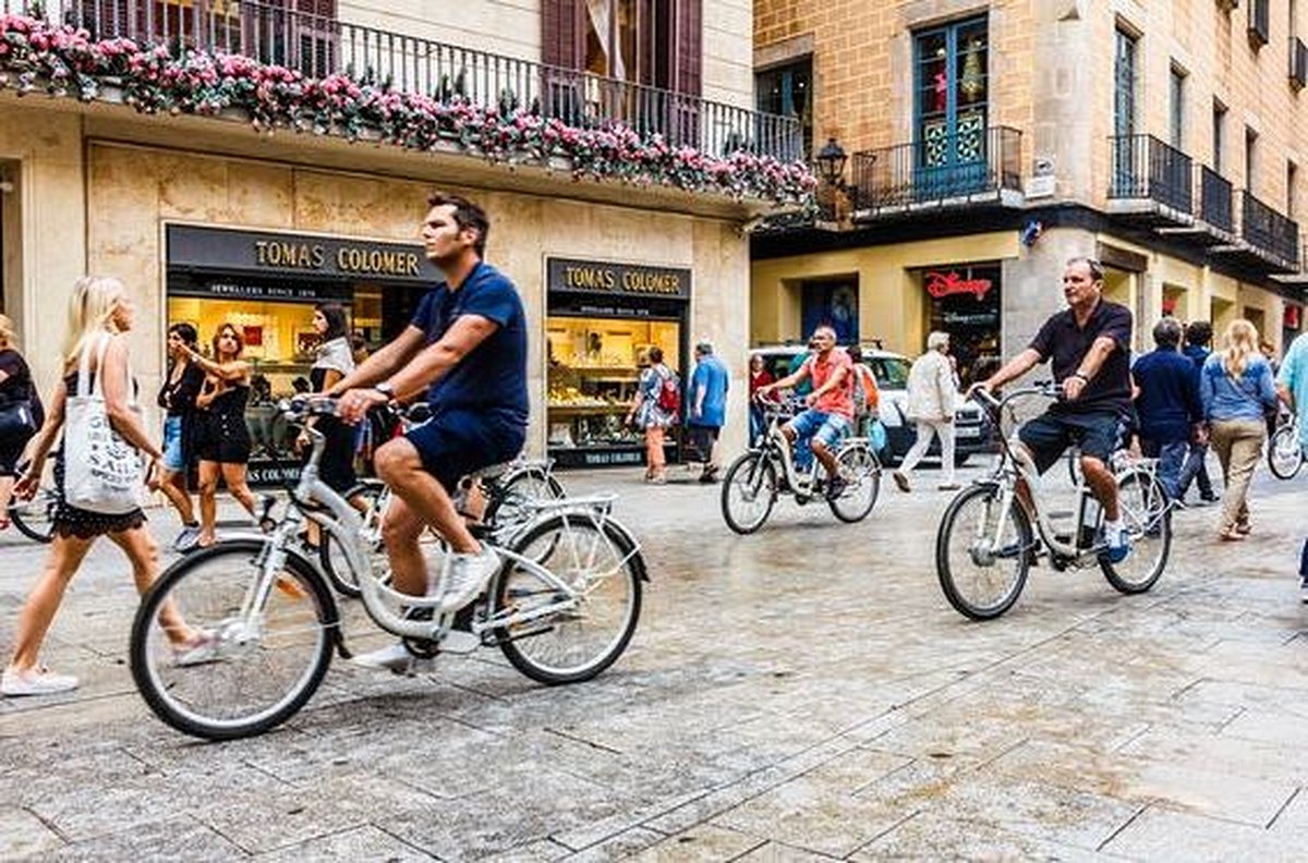 Explorer la ville en vélo