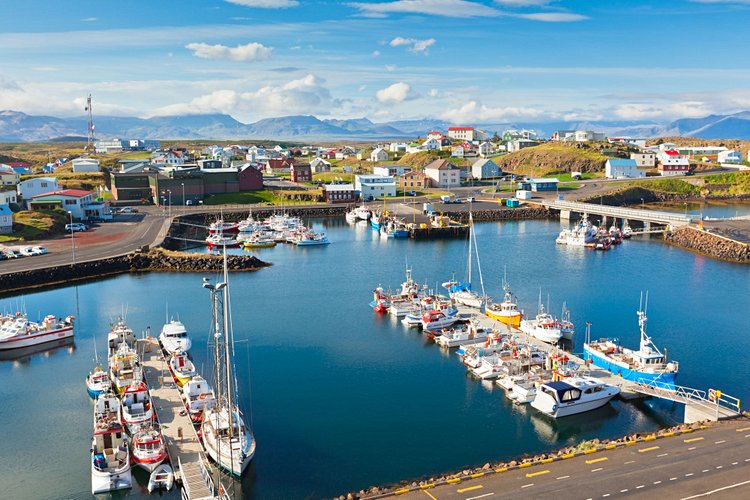 Tomber sous le charme du port de Stykkisholmur