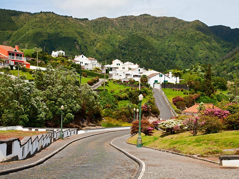 Furnas